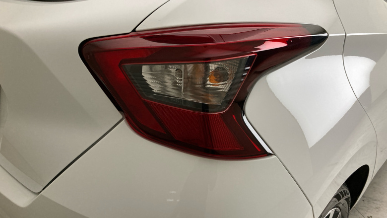 Nissan Micra 1.5 dCi N-Connecta 5dr Diesel Hatchback